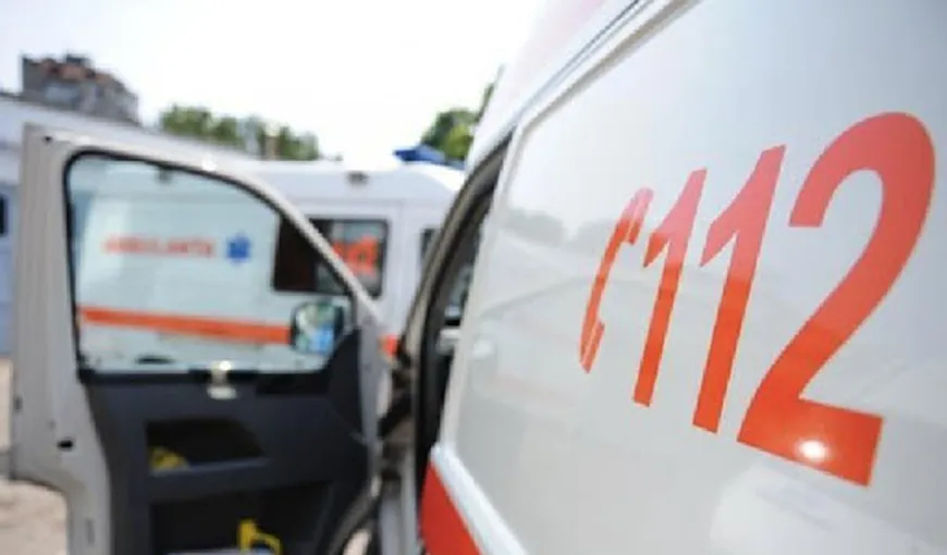 Accident grav în Dâmboviţa. Un microbuz a fost implicat
