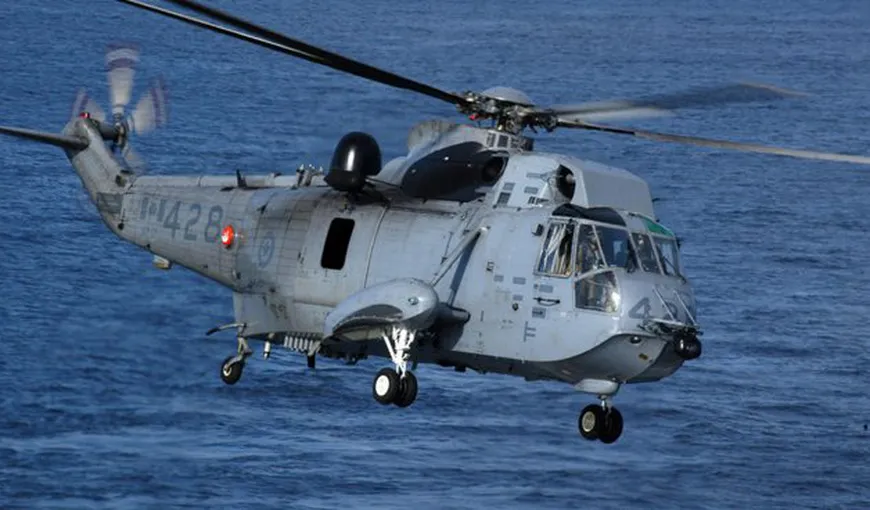 Alertă în Mediterana, un elicopter NATO a dispărut de pe radare între Grecia şi Italia. UPDATE: bucăţi din epavă, găsite în mare