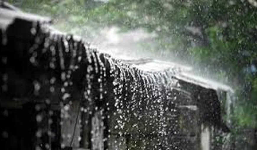 Alertă COD GALBEN de ploi torenţiale, vijelii şi grindină în mai multe judeţe. Instabilitate atmosferică în restul ţării până în 4 mai