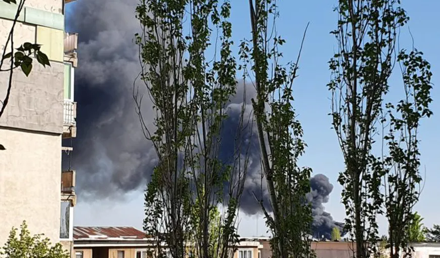Incendiu într-un bloc din Bacău. Mai multe persoane au fost evacuate