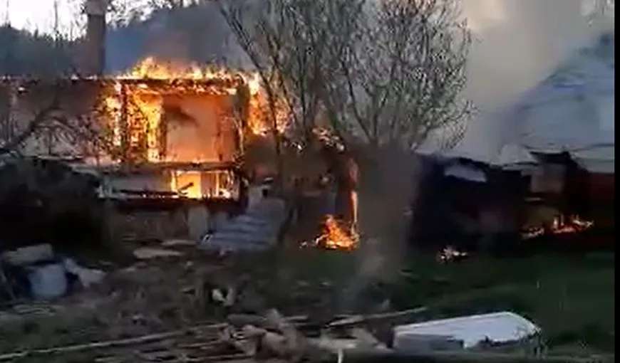 Incendiu puternic la Mănăstirea Agapia din judeţul Neamţ- VIDEO