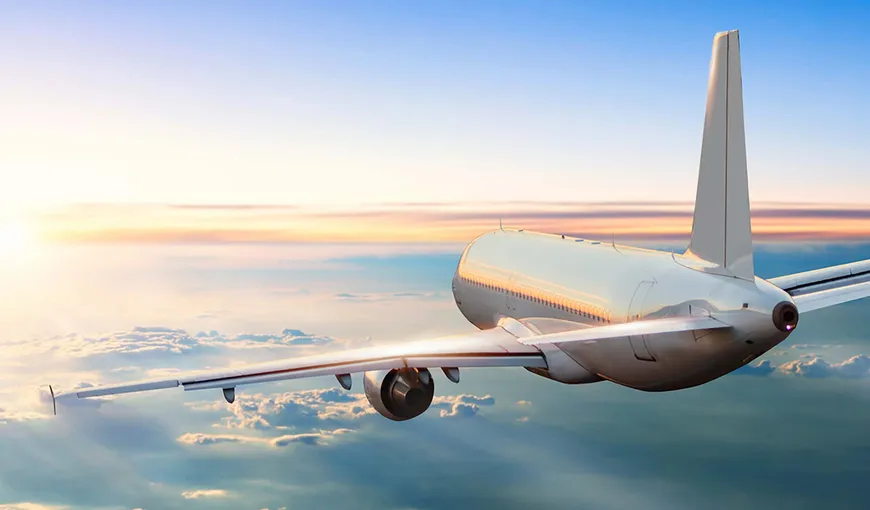 Asociaţia Internaţională de Transport aerian se opune propunerii ca avioanele să zboare cu scaunele din mijloc goale