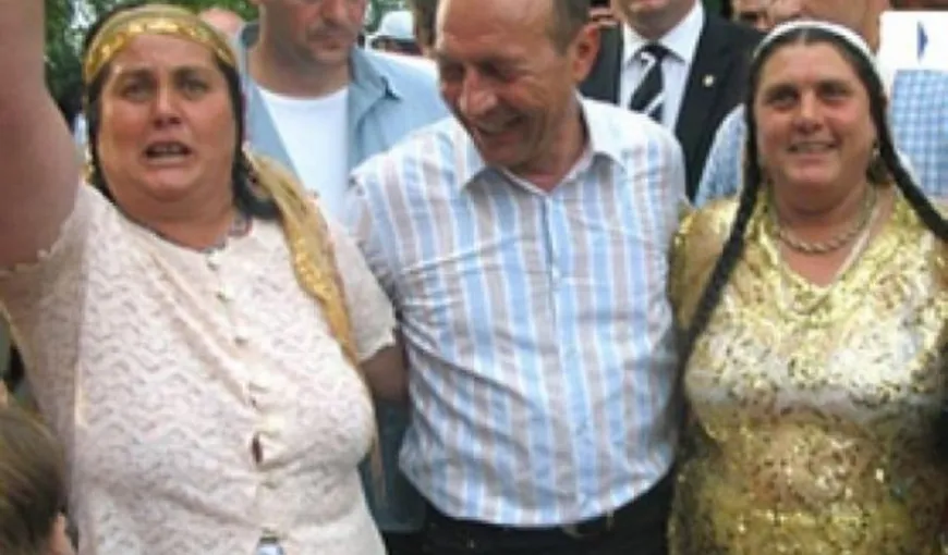 Traian Băsescu, reclamat la CNCD pentru „declaraţii discriminatorii şi incitatoare la ură” la adresa romilor