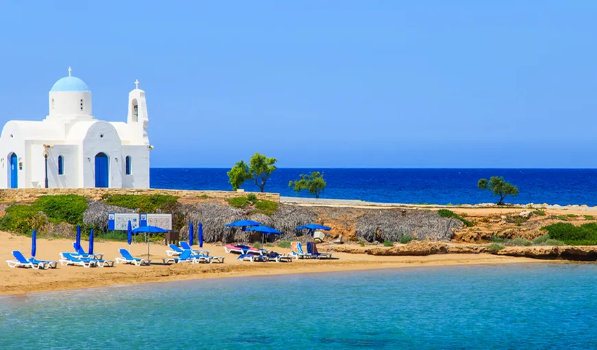 Metoda incredibilă prin care Cipru speră să atragă turişti. Lista ţărilor pentru care este obligatorie testarea pentru coronavirus