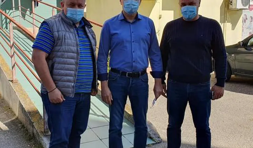 Trei politicieni români care s-au vindecat de coronavirus au donat plasmă pentru pacienţii infectaţi