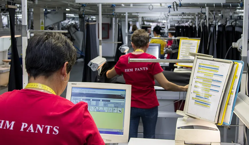 Cea mai importantă fabrică de pantaloni din România se închide după 28 de ani. Vor fi 600 de concedieri
