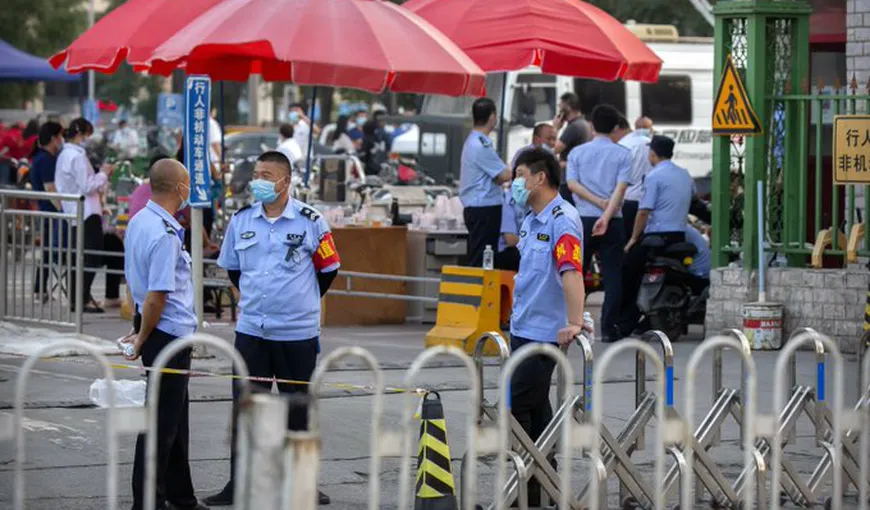 Coronavirusul revine, alertă la Beijing. Zece noi cartiere au fost plasate în carantină