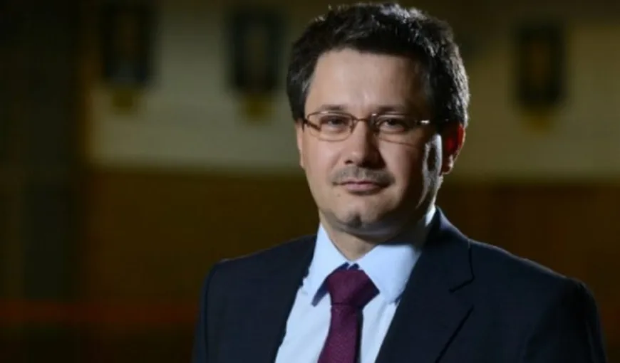 Rectorul Politehnicii Bucureşti a fost examatriculat de la două doctorate
