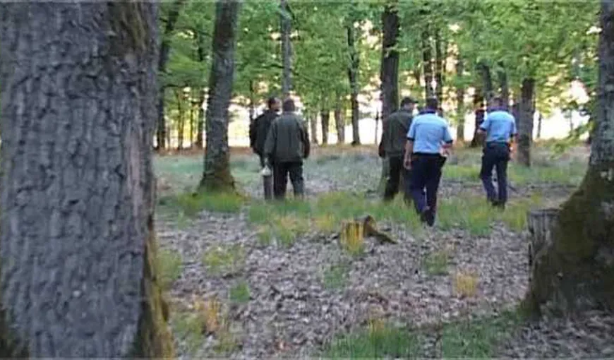 Crimă ÎNFIORĂTOARE în Botoşani. Un bărbat e acuzat că şi-a UCIS iubita şi a abandonat-o într-o pădure