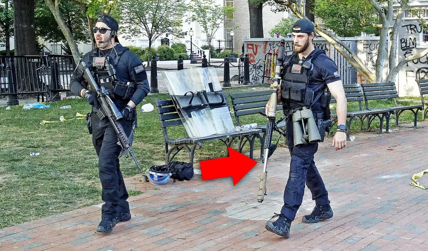 Imagini înfricoşătoare! Cum arată armele LUNETIŞTILOR care l-au păzit pe Donald Trump de protestatari?! Counter Strike este un fleac!