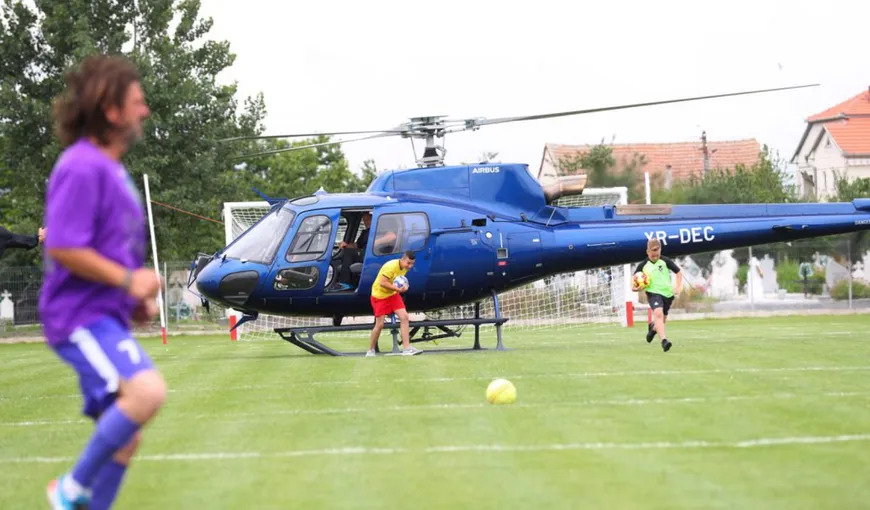 Minge adusă cu elicopterul la inaugurarea unui stadion dintr-o comună timişeană
