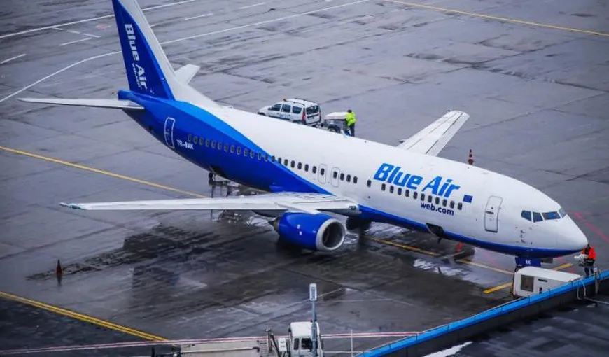 Scandalul Blue Air continuă, 230.000 de pasageri sunt afectaţi. Rambursarea depinde de reluarea zborurilor și se va face printr-un portofel virtual