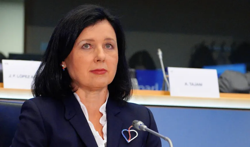 Vicepreşedintele Comisiei Europene Vera Jourova vrea ca UE să impună condiţii pentru obţinerea sumelor alocate combaterii COVID-19