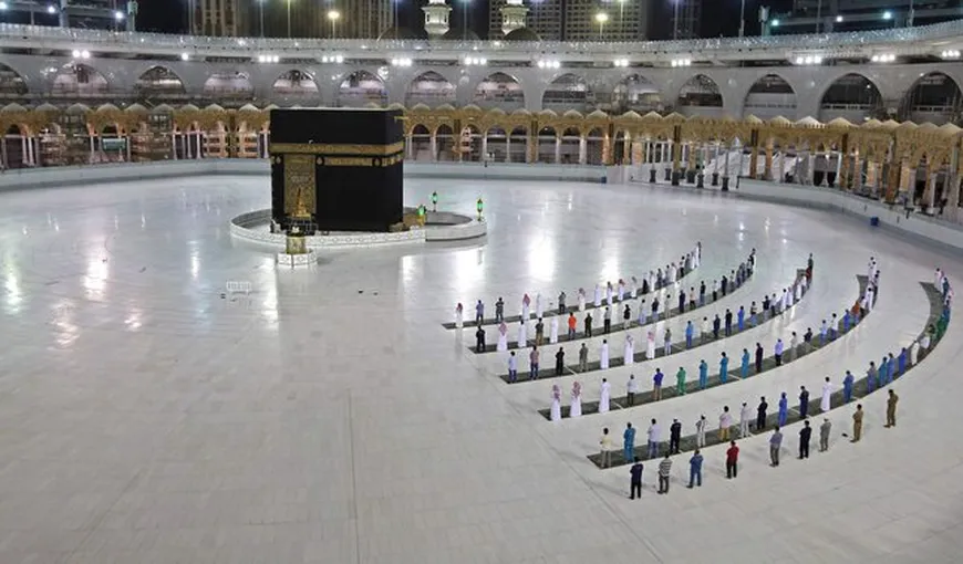 Doar 1000 de musulmani vor participa anul acesta la pelerinajul de la Mecca faţă de 2,5 milioane de participanţi anul trecut