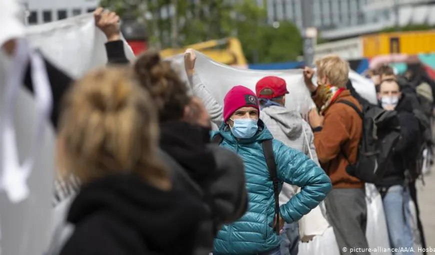 Protestele ar putea fi interzise din motive de sănătate publică. ONU dă undă verde guvernelor