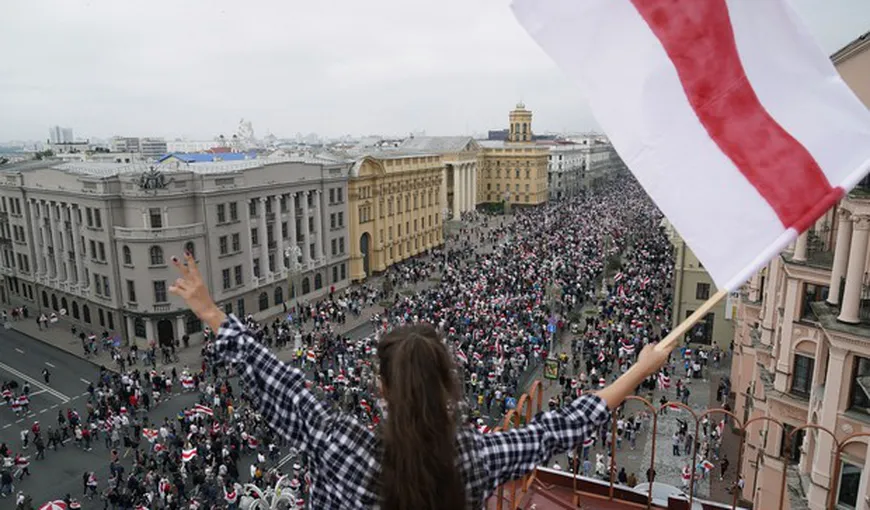 Protestele din Belarus continuă. Forţele de ordine au început arestările