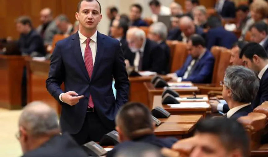 A început scandalul în PSD după moţiune! Simonis: „Rădulescu a fost contactat de PNL ca să lipsească de la moţiune”