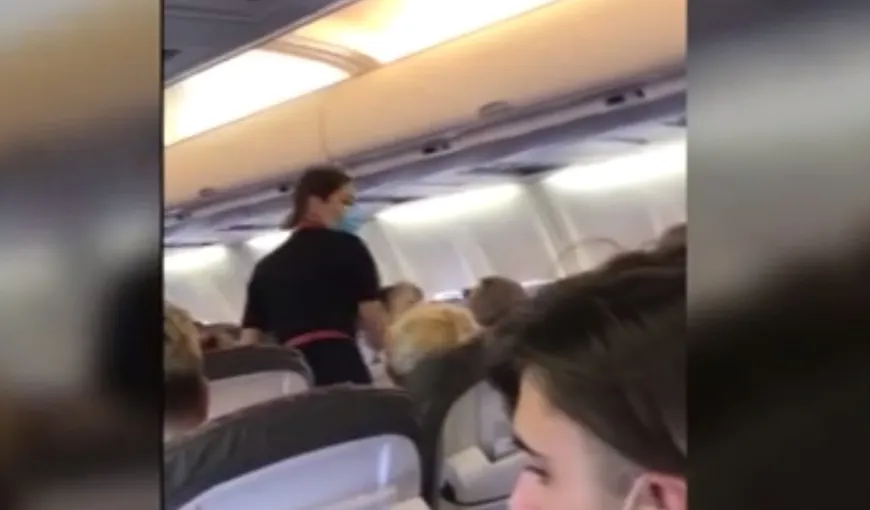 Reguli ignorate în avionul Timişoara-Bucureşti! Pasagerii sunt revoltaţi VIDEO