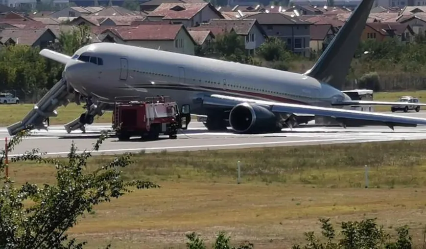 Incident aviatic pe Aeroportul Băneasa. Un avion Boeing al Omni Air s-a defectat la aterizare