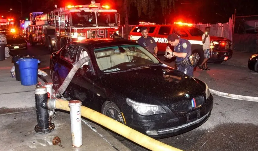 Gest extrem făcut de pompieri, după ce un BMW era parcat în dreptul unui hidrant: „Mi-au distrus maşina”