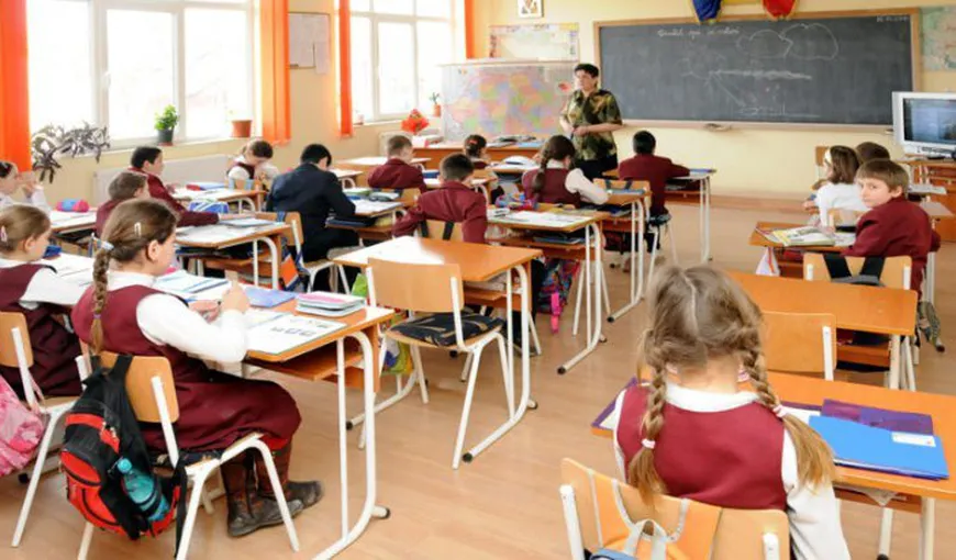 Moldovan, despre începerea anului şcolar: „E nevoie să avem învăţământ”. Cine se va ocupa de siguranţa epidemiologică în şcoli