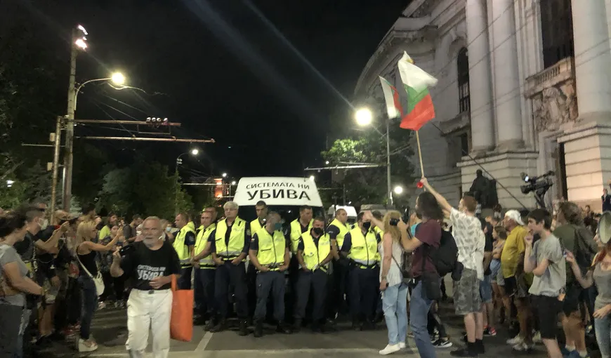 Drumul spre vama Kulata, blocat de protestatarii bulgari. Încă un obstacol pentru turiştii români care merg în Grecia