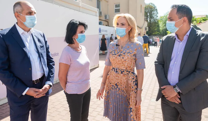 Gabriela Firea: Elevii şi profesorii din Bucureşti, testaţi gratuit de coronavirus