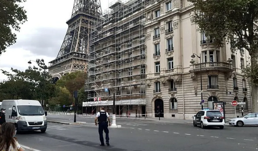 Alertă cu bombă în Paris! Turnul Eiffel a fost evacuat