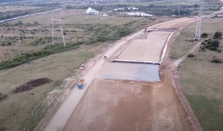 Imagini din dronă cu primul tronson în lucru de pe autostrada A1 Sibiu – Piteşti