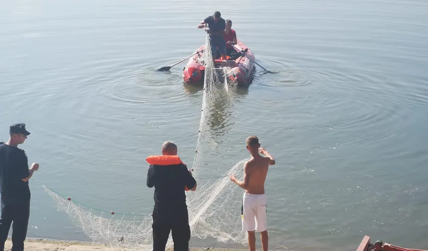 Adolescent de 16 ani înecat în Vaslui, cu doar o zi înainte de începerea şcolii. Gestul incredibil făcut de prietenii lui
