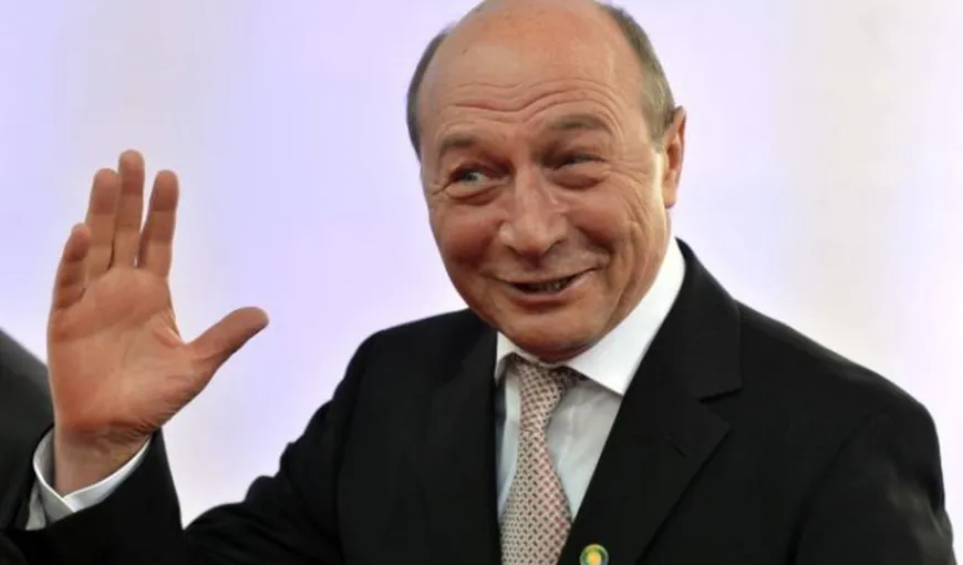 Traian Băsescu, DEZLĂNŢUIT la adresa contracandidaţilor săi. „Gabriela Firea e un eşec total. Nicuşor Dan e un laş”
