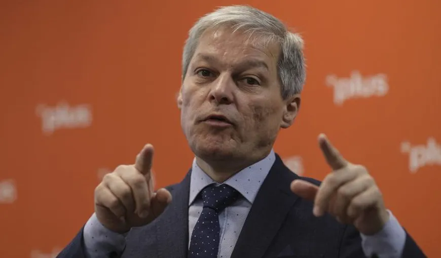 ALEGERI LOCALE. Dacian Cioloş, îndemn pentru echipele USR-PLUS din secţii: „Rămâneţi pe baricade, azi au fost tentative de furt”