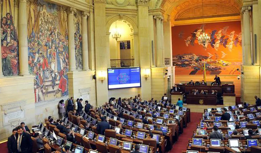 Columbia: Cel puţin 13 senatori ar fi contractat COVID 19 în Parlament