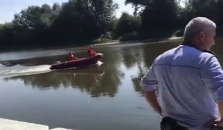 Un elev de 14 ani s-a înecat în Mureş după ce a terminat cursurile. Salvamarii îl caută în acest moment