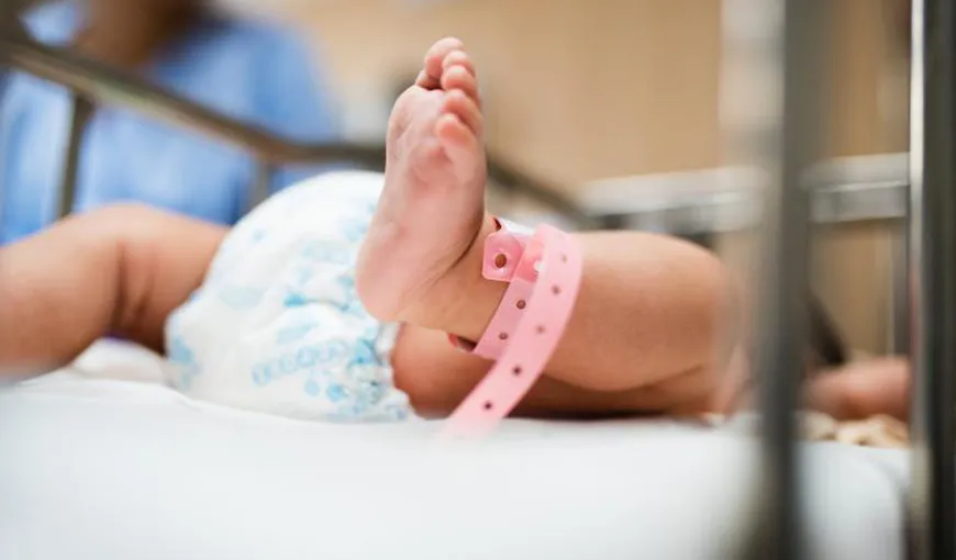 Un bebeluş de DOAR NOUĂ luni a fost internat la Terapie Intensivă