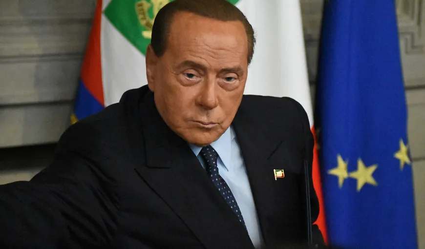 Silvio Berlusconi, externat din spital la două săptămâni după ce a fost depistat pozitiv cu Covid-19
