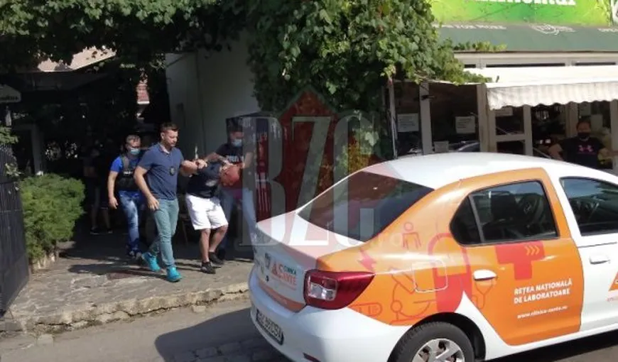 Interlop periculos, saltat de mascaţi de pe o terasă din Cluj-Napoca