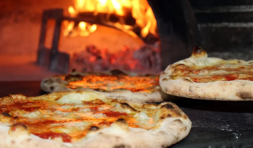 Alertă de toxiinfecţie alimentară la Iaşi! Angajaţii din nouă pizzerii, cofetării şi măcelării, depistaţi cu stafilococul auriu