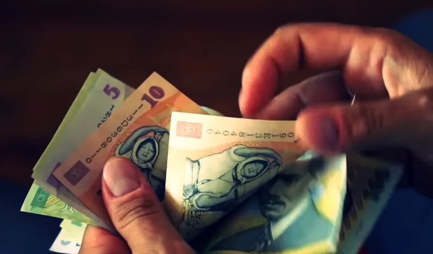 Salariile românilor, în scădere la începutul anului 2021. Au scăzut și veniturile bugetarilor