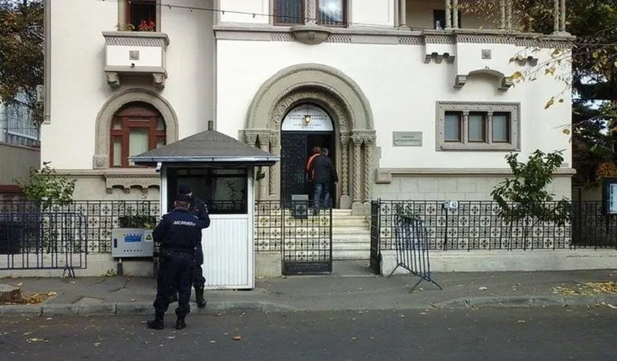 Percheziţii la Consulatul Republicii Moldova de la Bucureşti. Sunt audiate persoane şi sunt ridicate documente