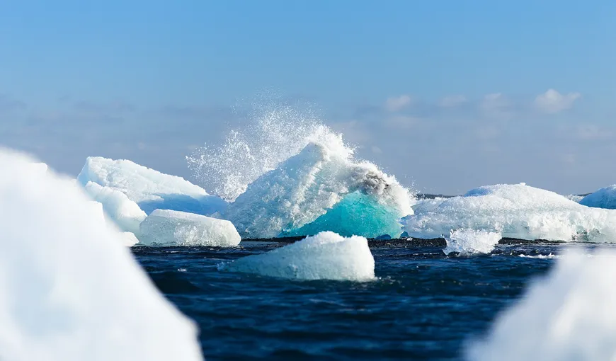 Temperaturile ridicate din Siberia întârzie formarea gheţii în Oceanul Arctic