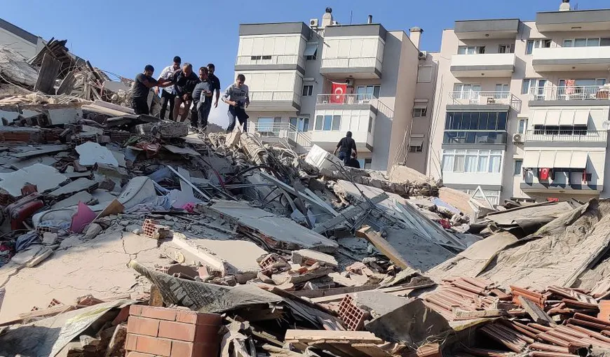 Decese în urma cutremurului de 7 grade. Patru morţi şi 120 de răniţi în Turcia