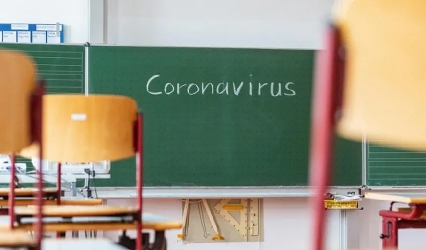 Aproape 160 de elevi, profesori şi alţi angajaţi din învăţământ, infectaţi cu COVID-19. Sunt internaţi în spitale din judeţul Timiş