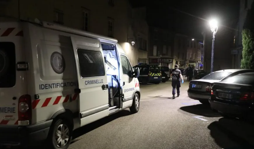 Româncă omorâtă în Franţa, în timp ce încerca să-şi apere fiul. Femeia a fost înjunghiată de maghrebieni, în mijlocul străzii