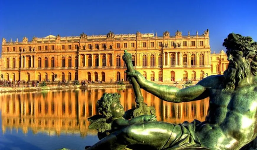 Un bărbat de 31 de ani a fost arestat, după ce a pătruns în palatul Versailles. Era îmbrăcat într-un cearşaf şi pretindea că este rege