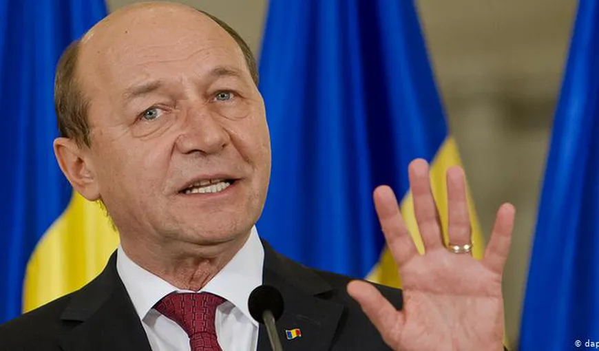Traian Băsescu, izbucnire nervoasă: „Trebuia să fim în stare de urgenţă! Nu vor să sperie populaţia, dar o duc spre cimitir”