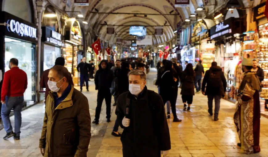 Turcia introduce restricţii de deplasare în weekend-uri