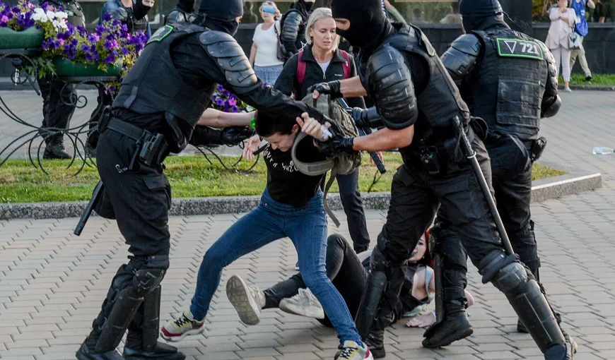 Proteste în Belarus. Sute de manifestanţi au fost arestaţi, poliţia a folosit gaze lacrimogene