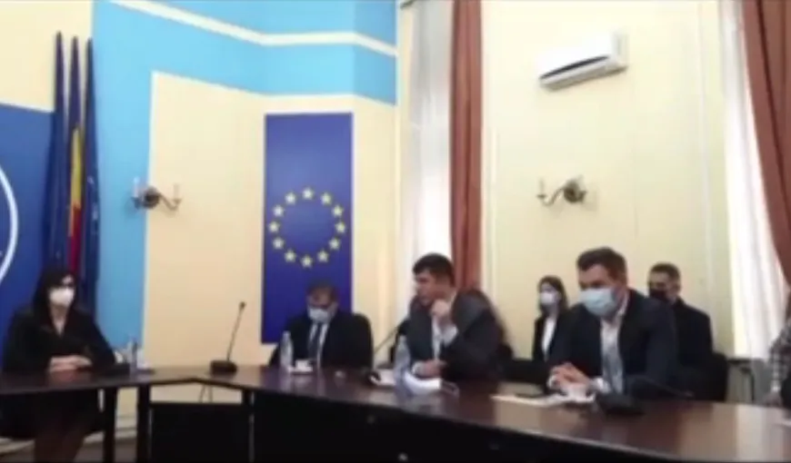 Deputatul anti-mască de la AUR Ringo Dămureanu a făcut scandal la Prefectura Dolj VIDEO