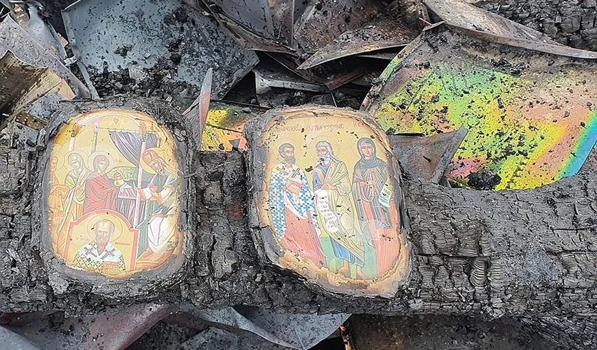 Fenomen miraculos după incendiul care a mistuit o biserică din Suceava. Cum au rămas două incoane INTACTE după ce focul a lăsat doar scrum în jur: Iată cum Dumnezeu ne uimeşte de fiecare dată – FOTO